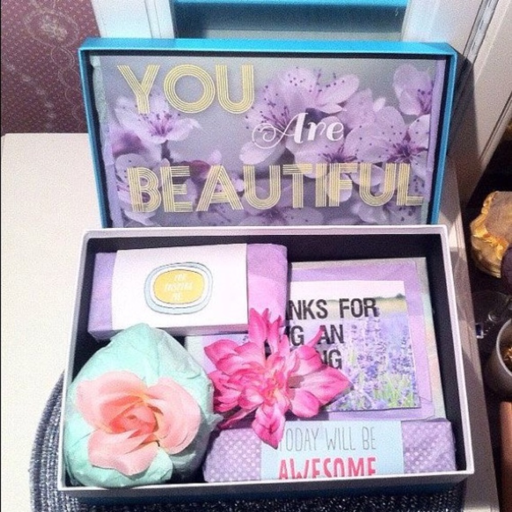 Care Packages for The Bored but Fabulous Queen